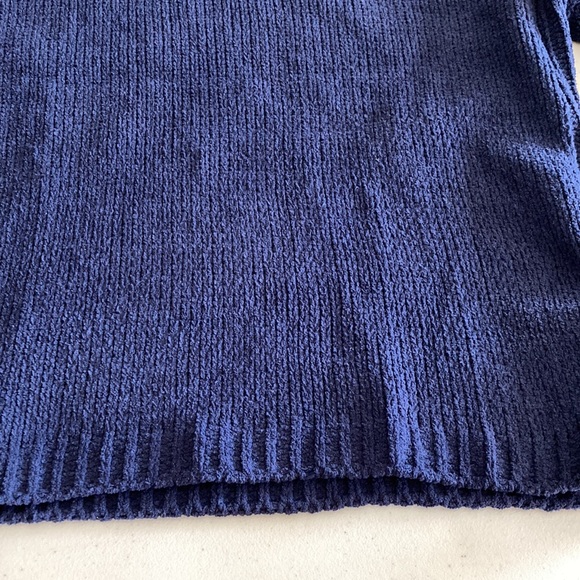 Catherine MaLandrino Heavy knit Blue, high Neck Sweater. Size M - Picture 3 of 6